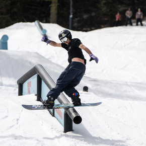 Deska snowboardowa GNU - Finest C2X Asym