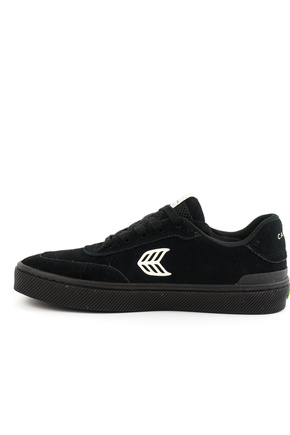Buty Cariuma - Luan Pro All Black Suede Ivory Logo Sneaker