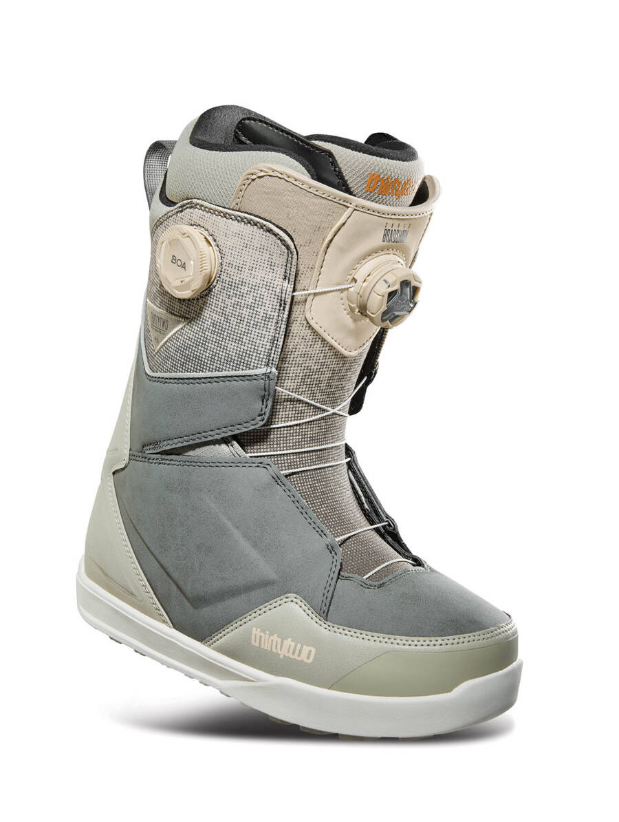 スノーボード thirtytwo LASHED BRADSHAW 16-17 US8.5 スノーボード thirtytwo LASHED BRADSHAW 16-17 US8.5
