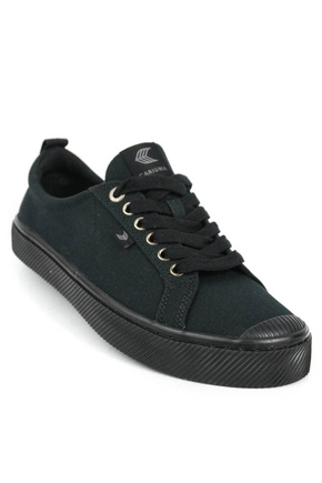 Buty Cariuma - Oca Low (all black canvas)