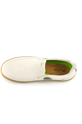 Buty Cariuma -  Slip On Skate Pro  Vintage White Suede and Canvas  Black Logo